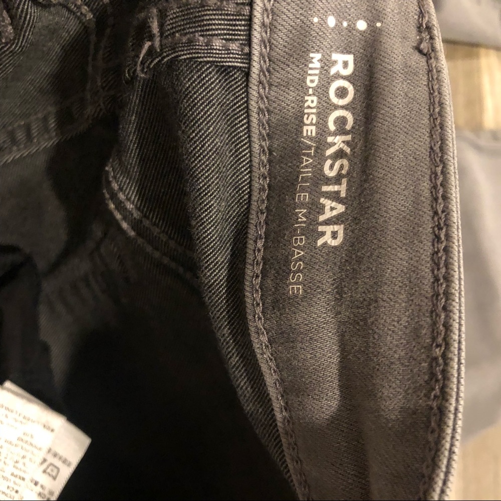 Old Navy Mid-rise Rockstar Jeans - Picture 5 of 5